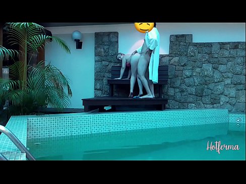 ❤️ Il capo invita la cameriera alla piscina, ma non poteva resistere a un caldo ☑ Pornoal it.doujin-sexy.ru ❌❤